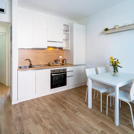 Apartment A Due Passi Dal Mare - 50mt Dalla - Piscina Condominiale - Pms Casevacanze Badesi