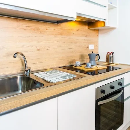 A Due Passi Dal Mare Lt - 50mt Dalla - Piscina Condominiale - Pms Casevacanze Badesi